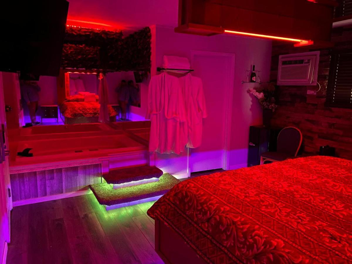 By Oyo O'hare Airport Chicago Hotel 2*